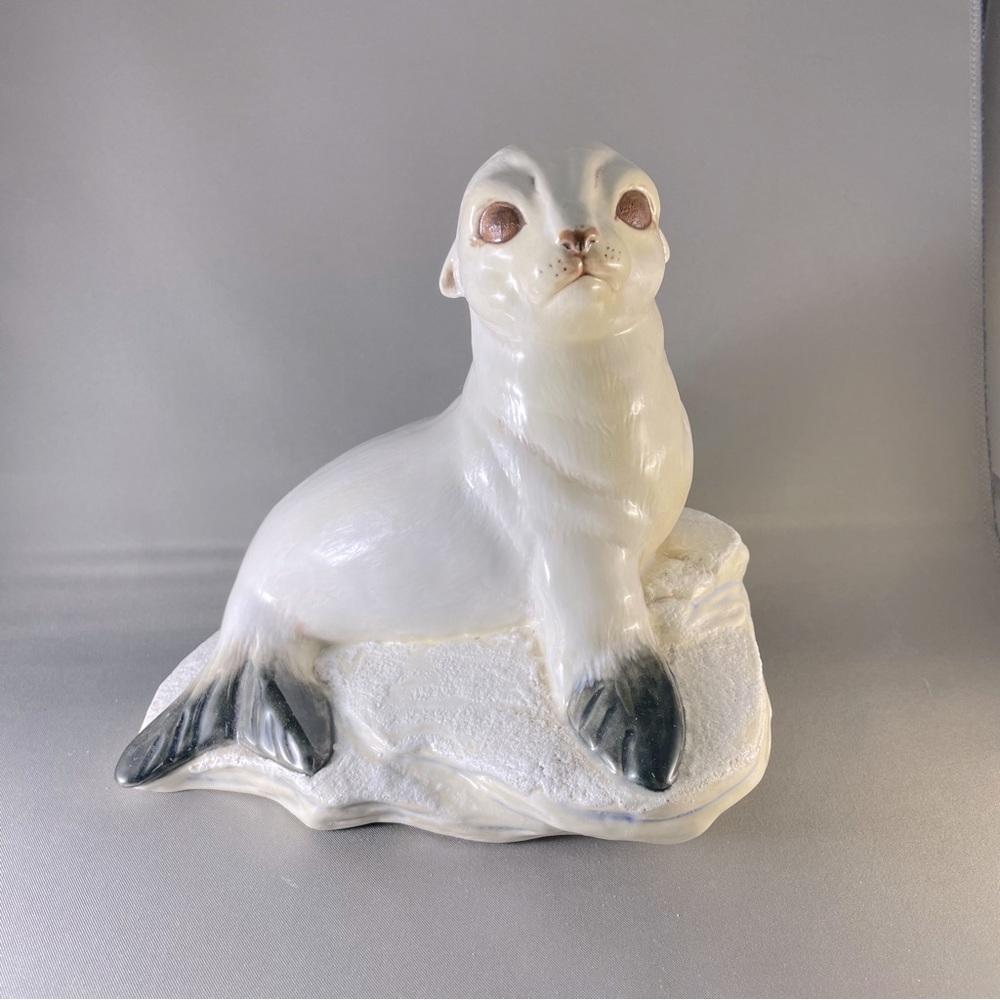 Vintage Ceramic White Seal Pup Figurine
